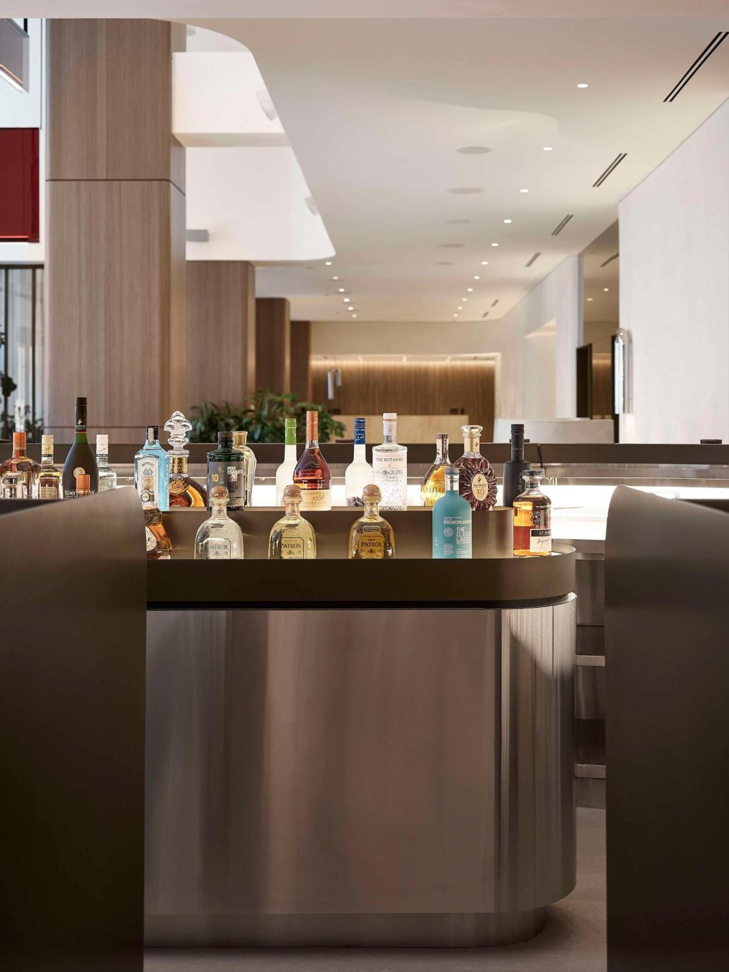 Vogue Hotel Montreal Downtown, Curio Collection By Hilton Esterno foto